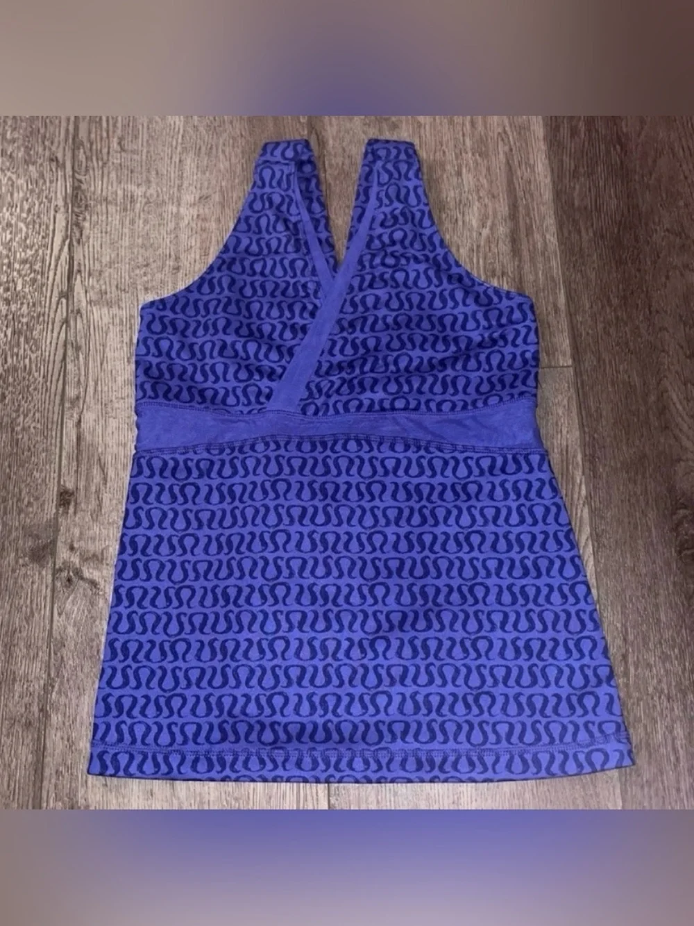Women's Activewear Lululemon Mesh Surplice Logo Supportive Tank Top size 8